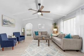 Charming Family Retreat Heated Pool Private Yard
